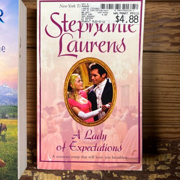 Lot 5 New York Times Bestsellers Paperback Novels - Picture 6 of 13